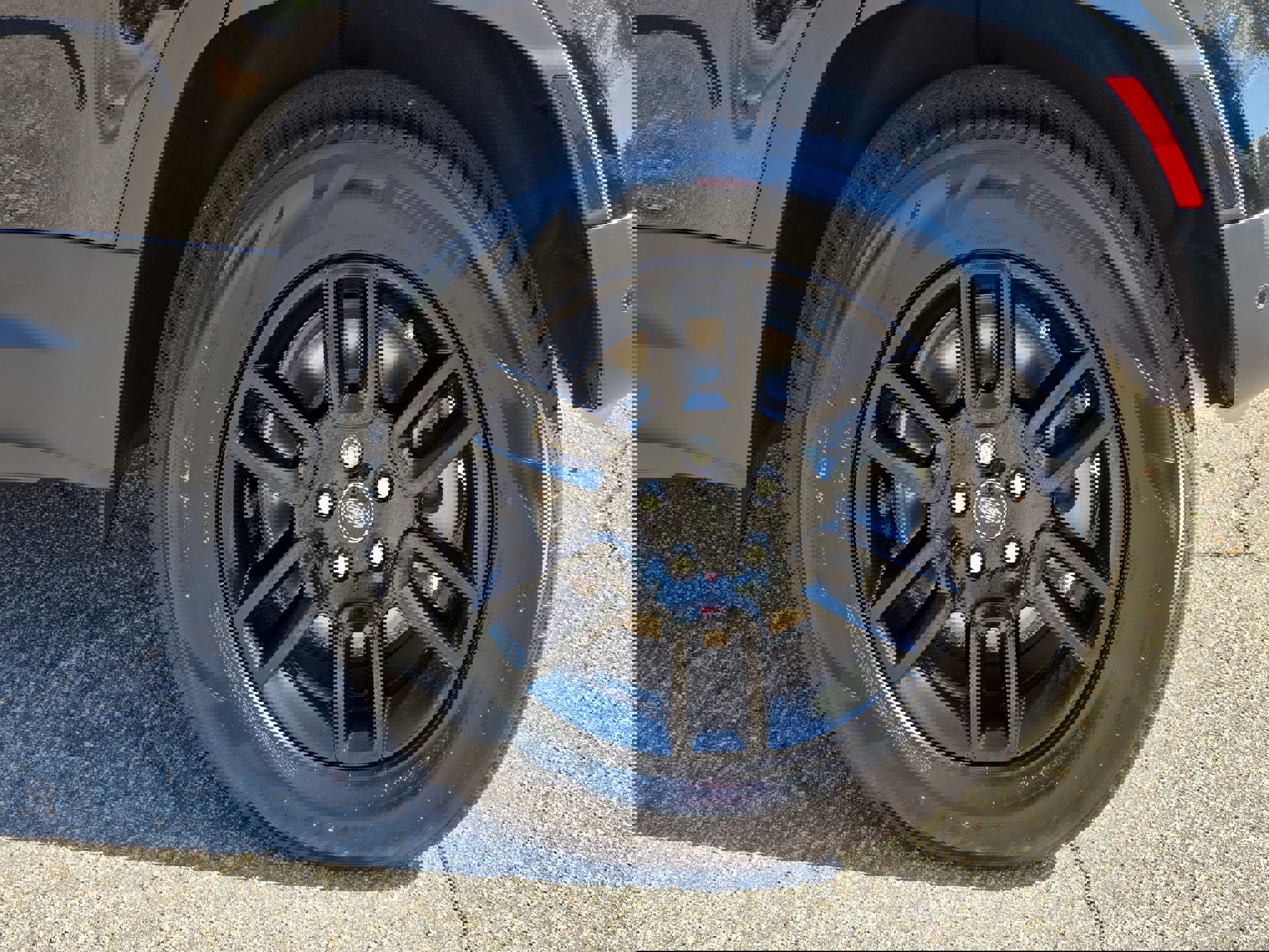 New 2025 Land Rover Defender 110 S image 32