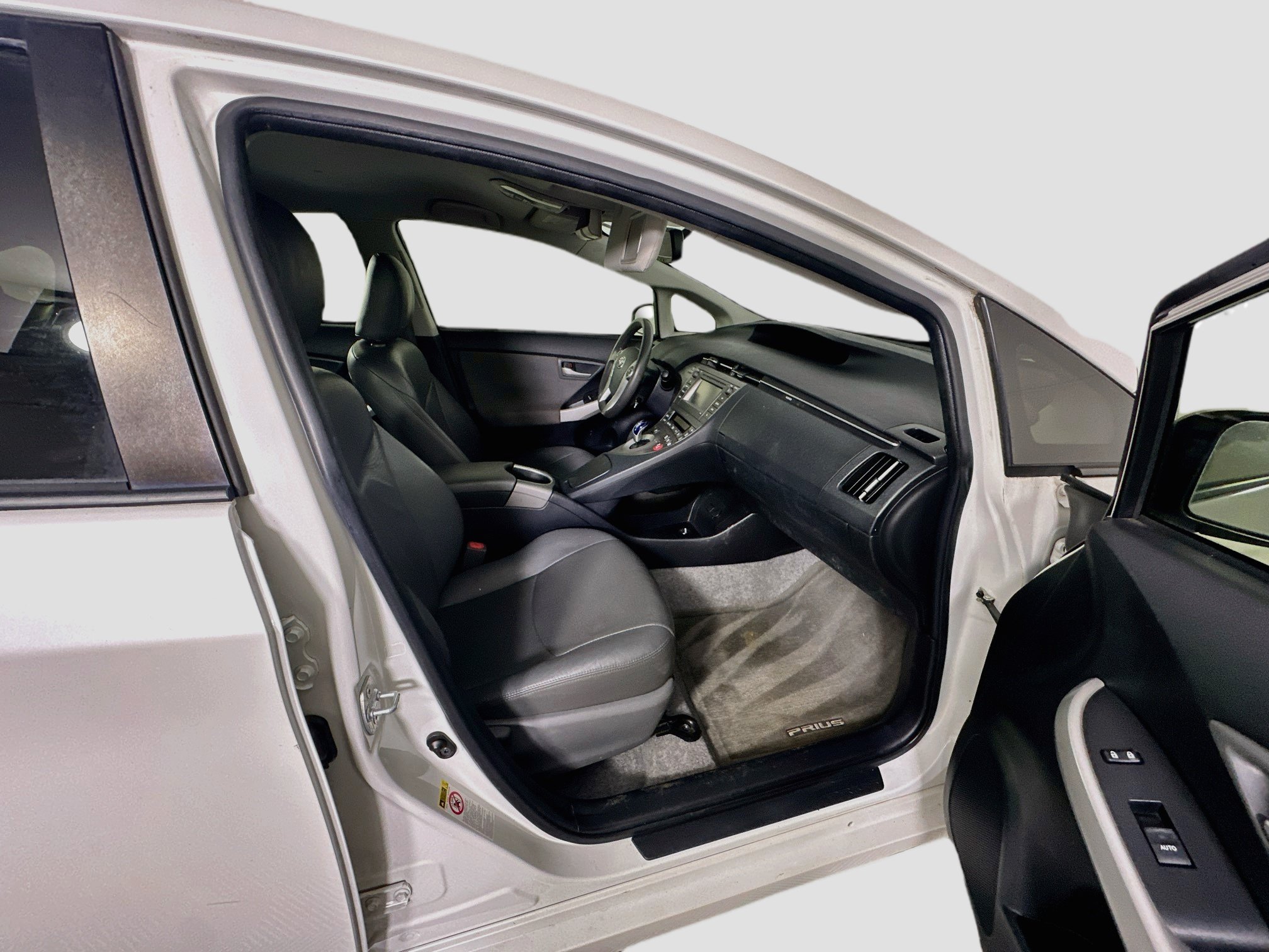 Used 2015 Toyota Prius Two FWD image 29