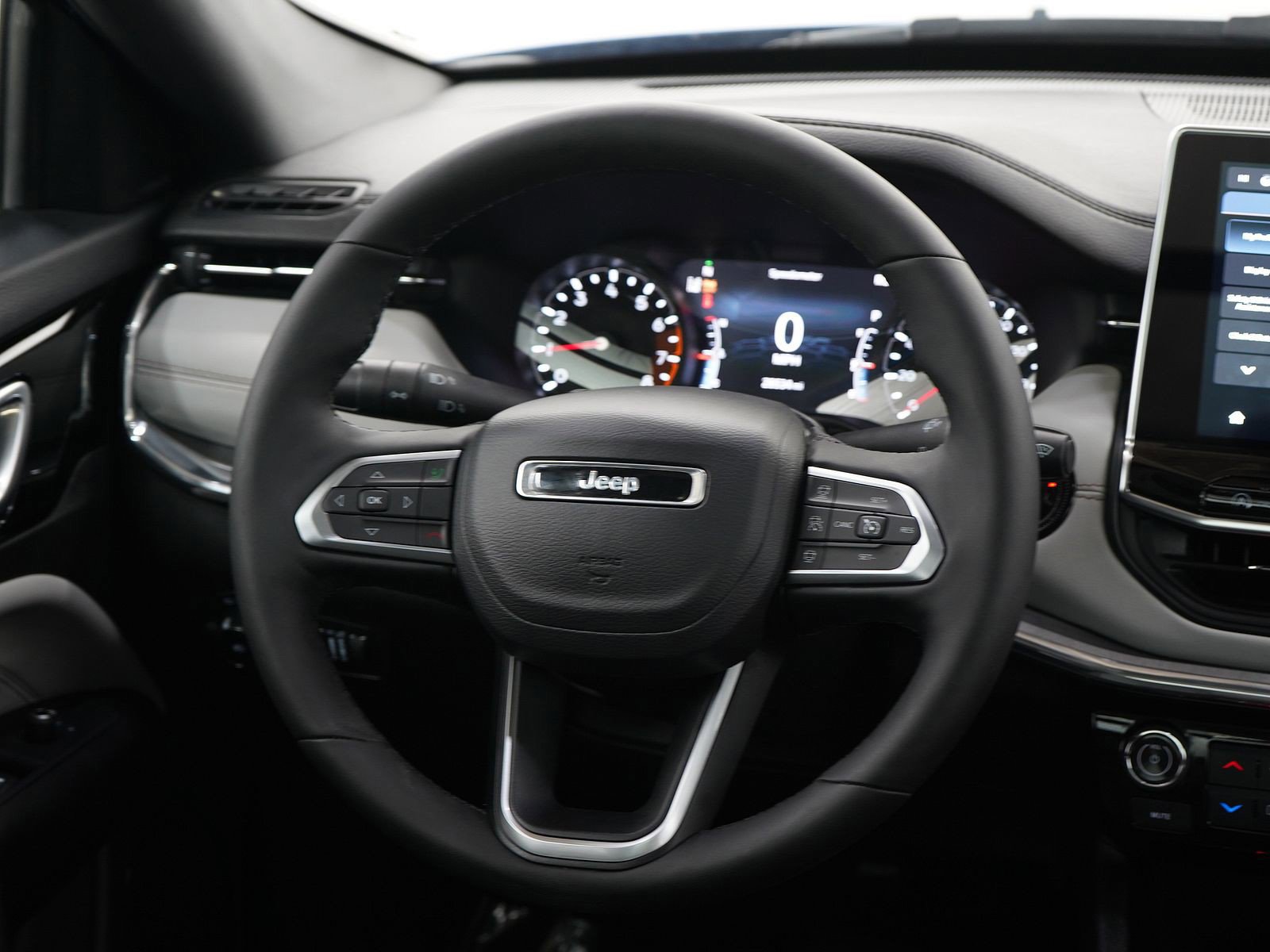 Used 2023 Jeep Compass Limited w/ Sun and Sound Group AWD/4WD image 14