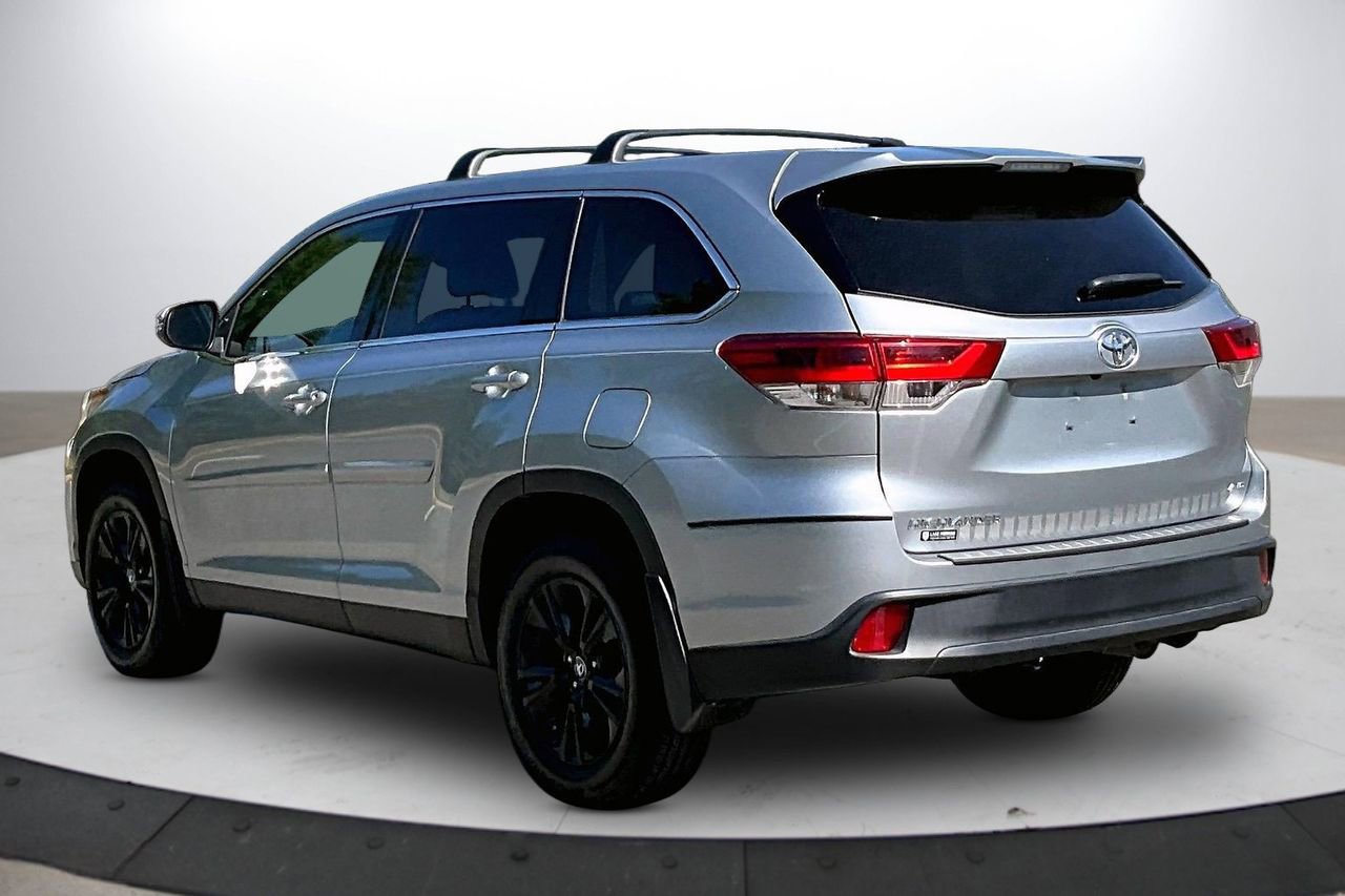 Used 2019 Toyota Highlander LE w/ Protection Package #3 image 7
