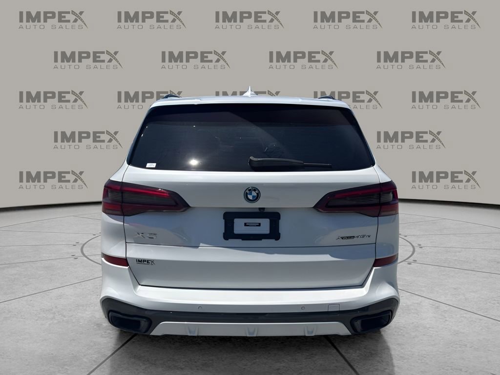 Used 2023 BMW X5 xDrive45e w/ M Sport Package AWD/4WD image 4