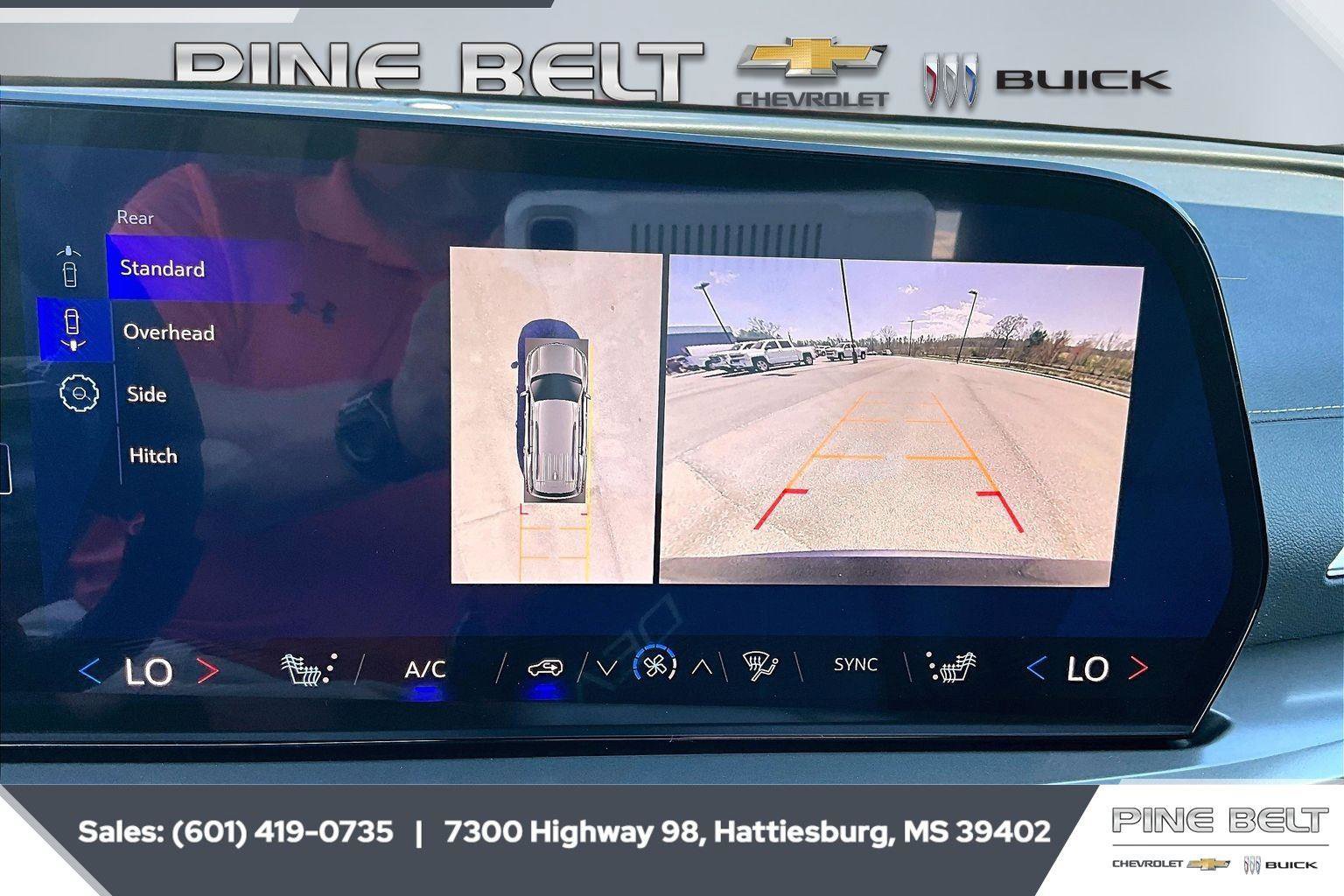 New 2026 Chevrolet Traverse LT w/ Sun and Wheel Package image 15