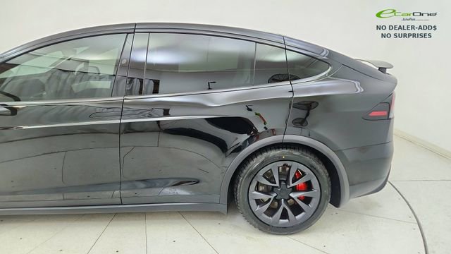 Used 2024 Tesla Model X Plaid image 11