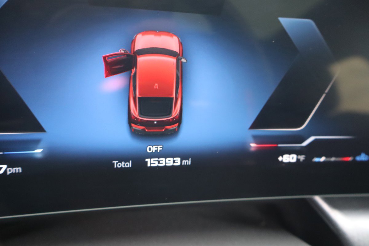 Used 2025 BMW X2 M35i AWD/4WD image 11