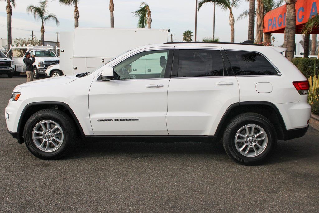 Used 2020 Jeep Grand Cherokee Laredo image 5