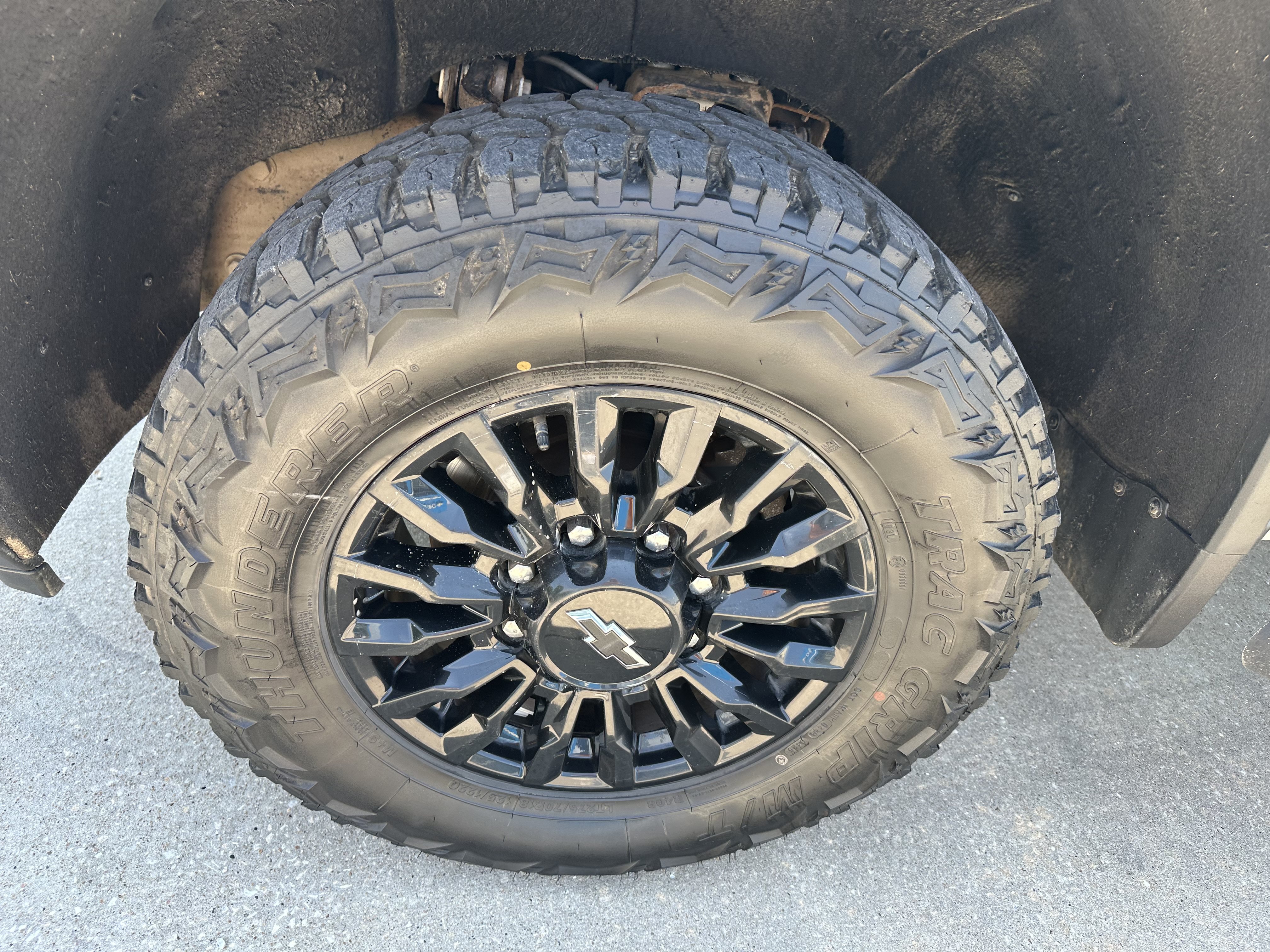Used 2024 Chevrolet Silverado 2500 LTZ w/ LTZ Plus Package AWD/4WD image 10