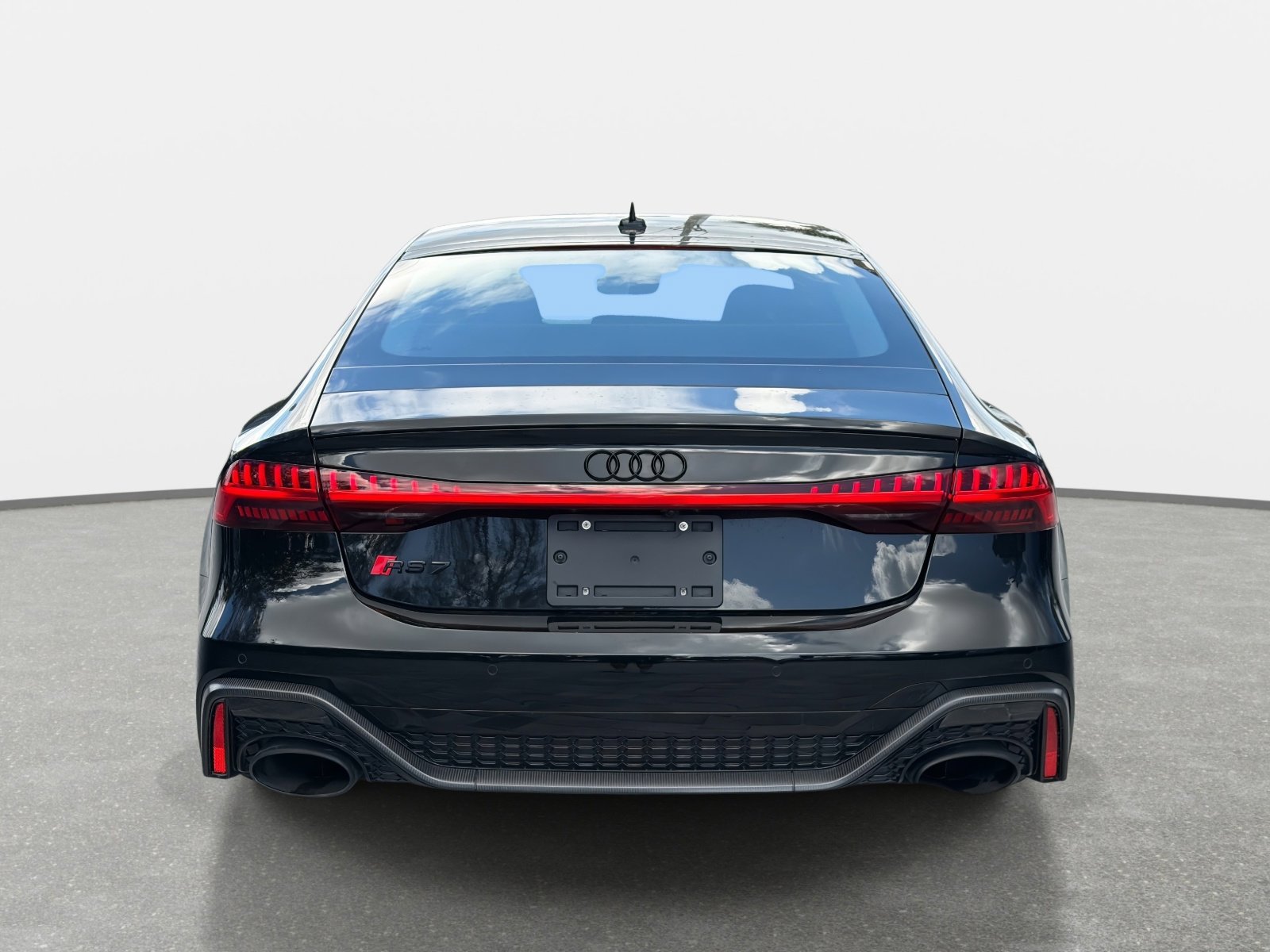 Used 2025 Audi RS 7 Performance image 4
