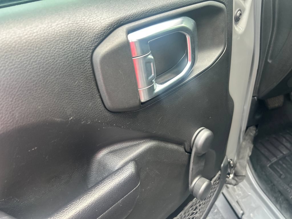 Used 2021 Jeep Gladiator Sport AWD/4WD image 14