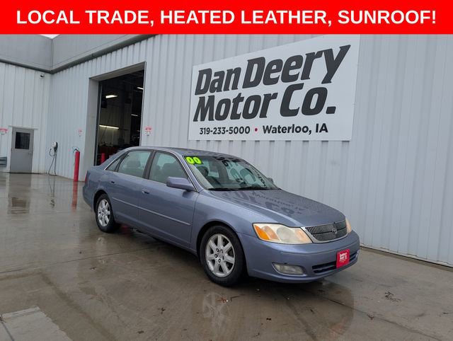 Used 2000 Toyota Avalon XLS FWD image 1