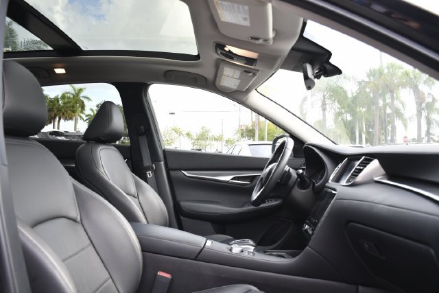 Used 2025 INFINITI QX50 Luxe AWD/4WD image 28