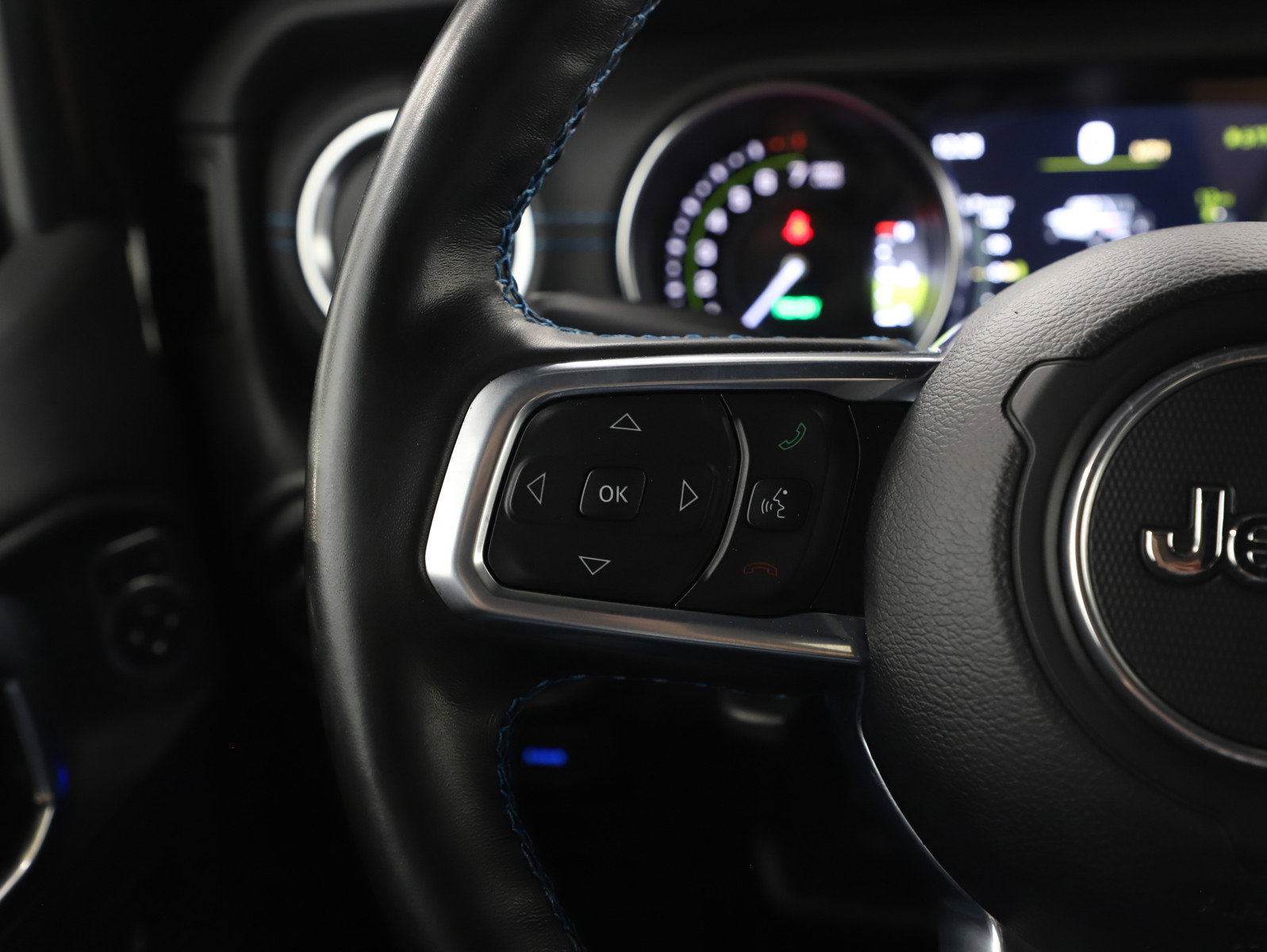 Used 2022 Jeep Wrangler Unlimited Rubicon 4xe w/ Cold Weather Group image 25