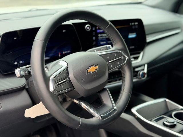 Used 2026 Chevrolet Equinox LT FWD image 6