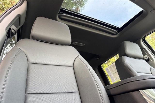 New 2026 GMC Sierra 2500 SLT w/ SLT Premium Package image 18