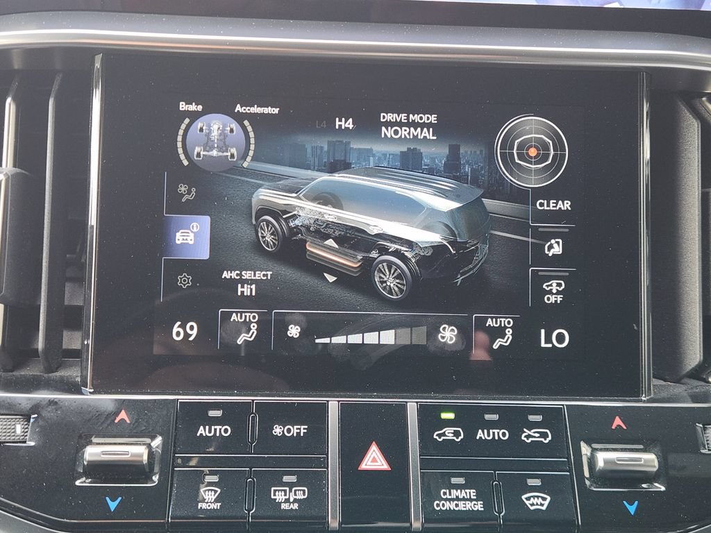 Used 2026 Lexus LX 700h Luxury w/ Appearance Package AWD/4WD image 18