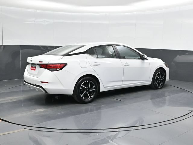 Used 2025 Nissan Sentra SV FWD image 3
