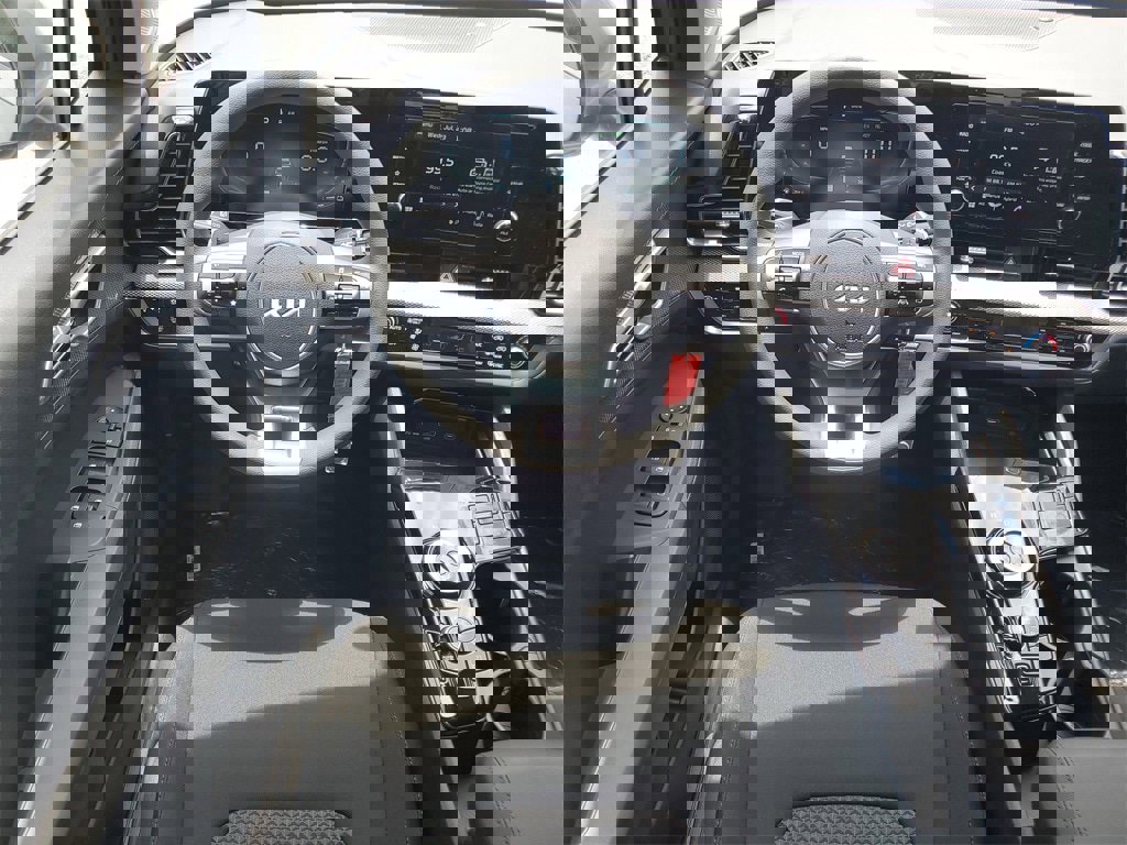 New 2025 Kia Sportage LX image 24