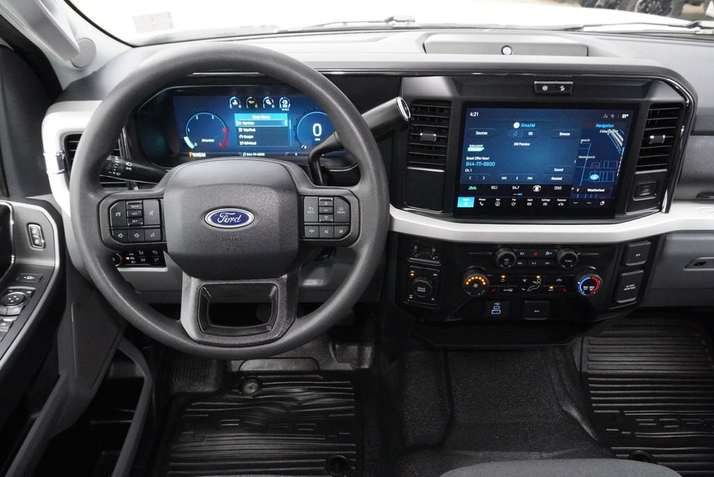 Used 2025 Ford F250 XLT w/ Black Appearance Package AWD/4WD image 25