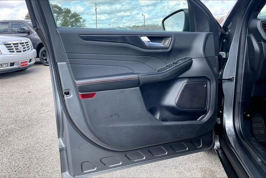 Certified 2024 Ford Escape ST-Line w/ Cold Weather Package image 17