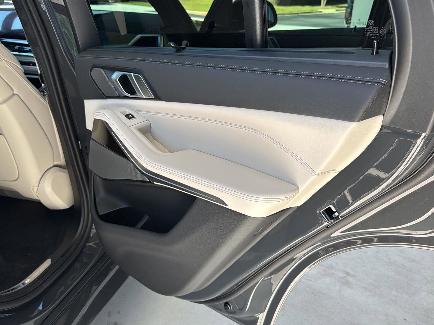 New 2026 BMW X5 xDrive40i w/ Executive Package image 13