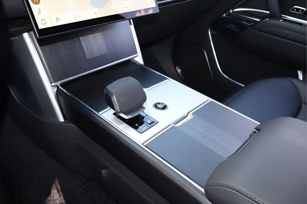 New 2026 Land Rover Range Rover Long Wheelbase Autobiography image 26