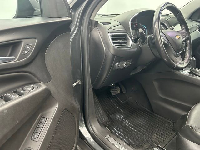 Used 2018 Chevrolet Equinox Premier image 31
