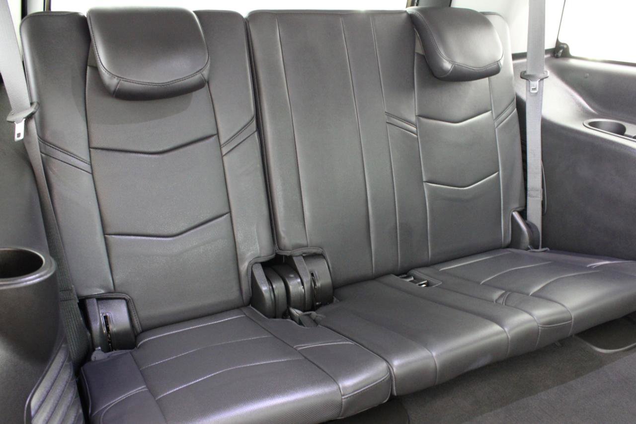 Used 2018 Cadillac Escalade Premium Luxury image 49