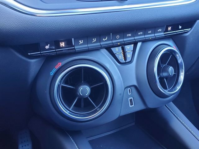 Certified 2024 Chevrolet Blazer LT w/ LPO, Black Grille Bar Package image 33