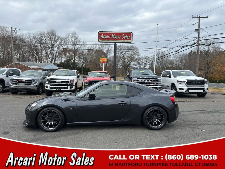Used 2019 Toyota 86 image 2