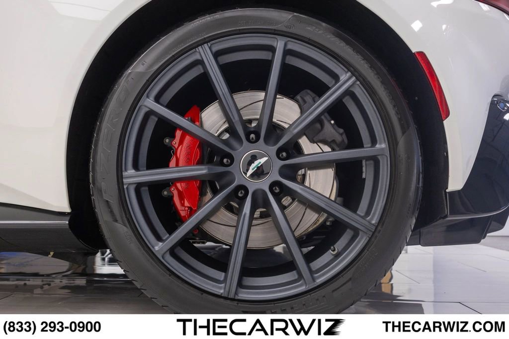 Used 2019 Aston Martin V8 Vantage Coupe RWD image 15