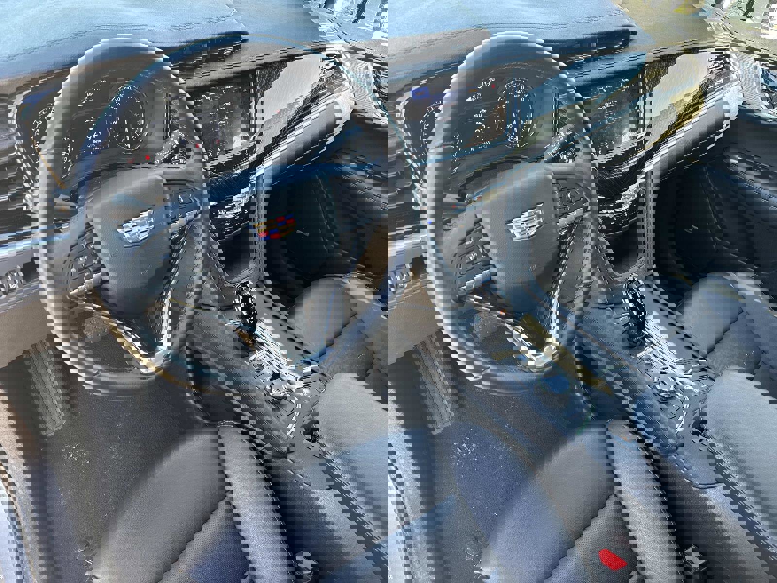 Certified 2025 Cadillac XT6 Premium Luxury image 24