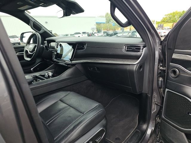 Used 2024 Jeep Wagoneer Series II w/ Flexible Seating Group image 33