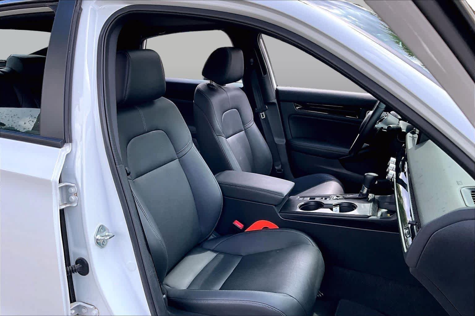Used 2024 Honda Civic Sport Touring image 9