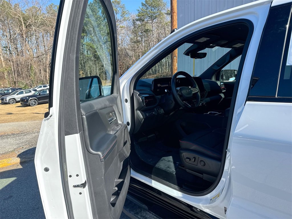 Used 2024 Chevrolet Silverado EV RST image 13