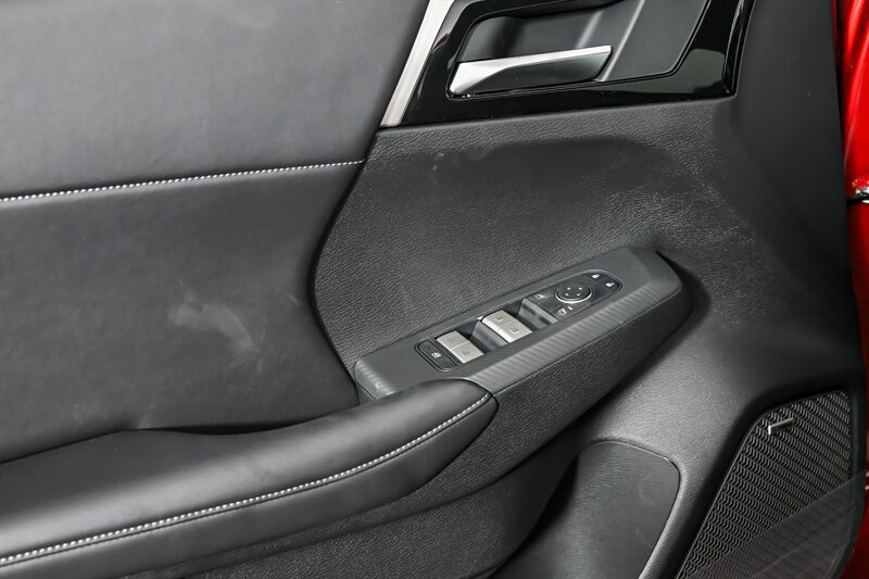 New 2026 Mitsubishi Outlander LE FWD image 12
