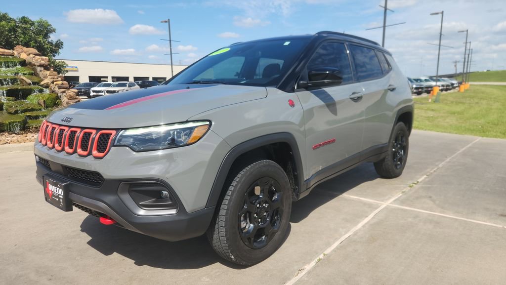 Used 2023 Jeep Compass Trailhawk w/ Trailhawk Elite Group image 2