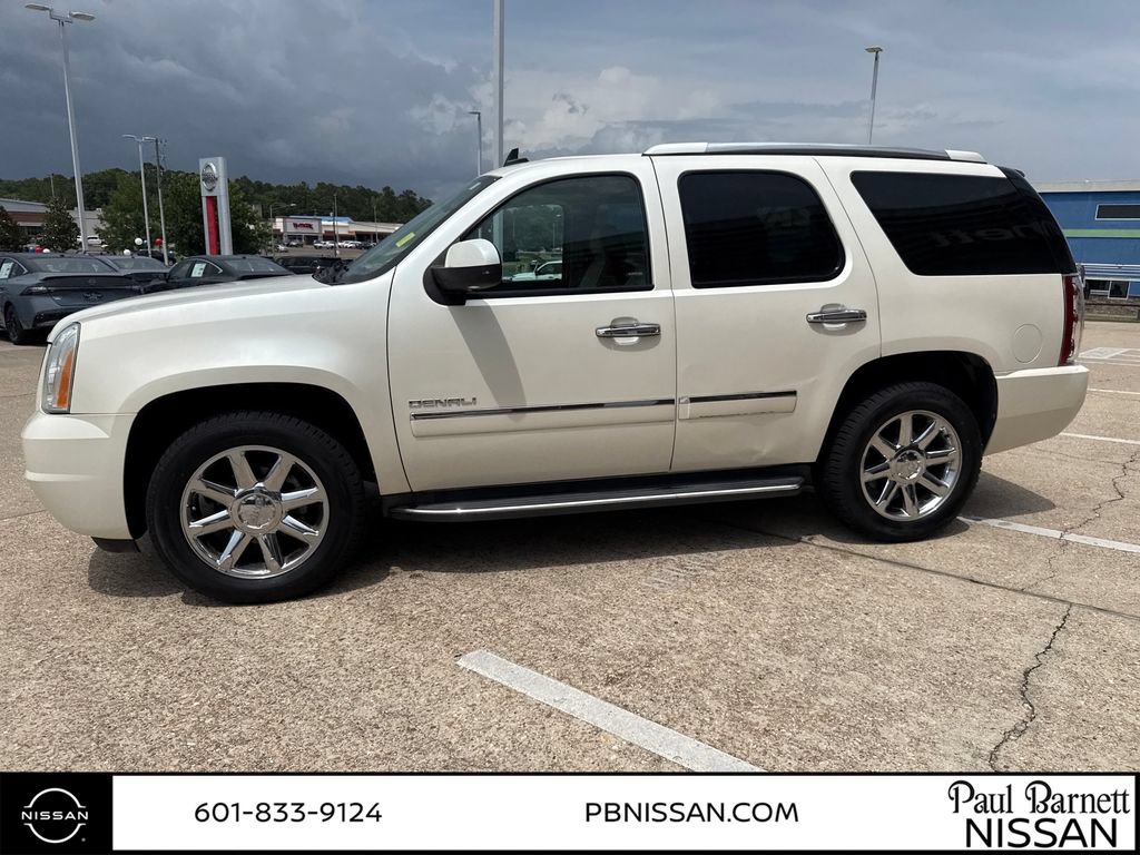 Used 2014 GMC Yukon Denali RWD image 12