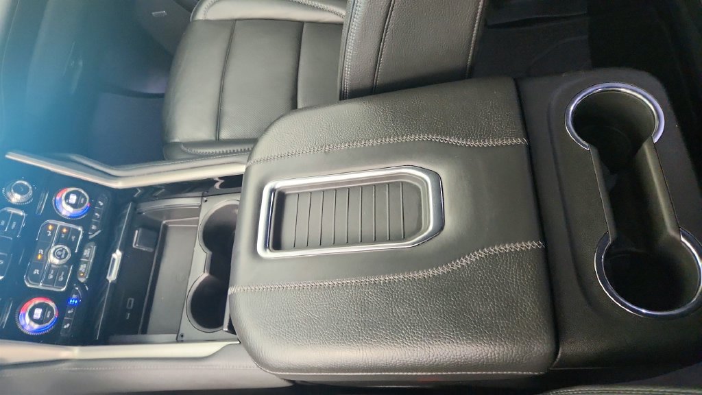 Used 2023 GMC Yukon Denali AWD/4WD image 19