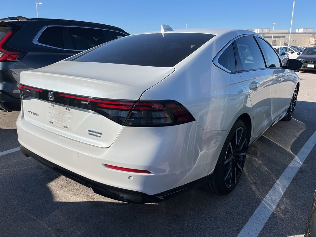 Certified 2023 Honda Accord Touring image 3