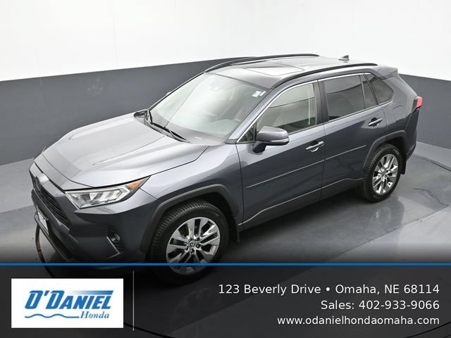 Used 2020 Toyota RAV4 XLE Premium AWD/4WD image 16