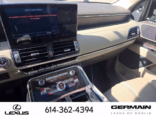 Used 2022 Lincoln Navigator Reserve AWD/4WD image 39