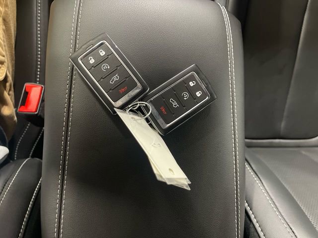 New 2026 Jeep Grand Cherokee Limited w/ Luxury Tech Group II image 21