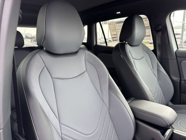 New 2026 Volkswagen Tiguan SE R-Line FWD image 24
