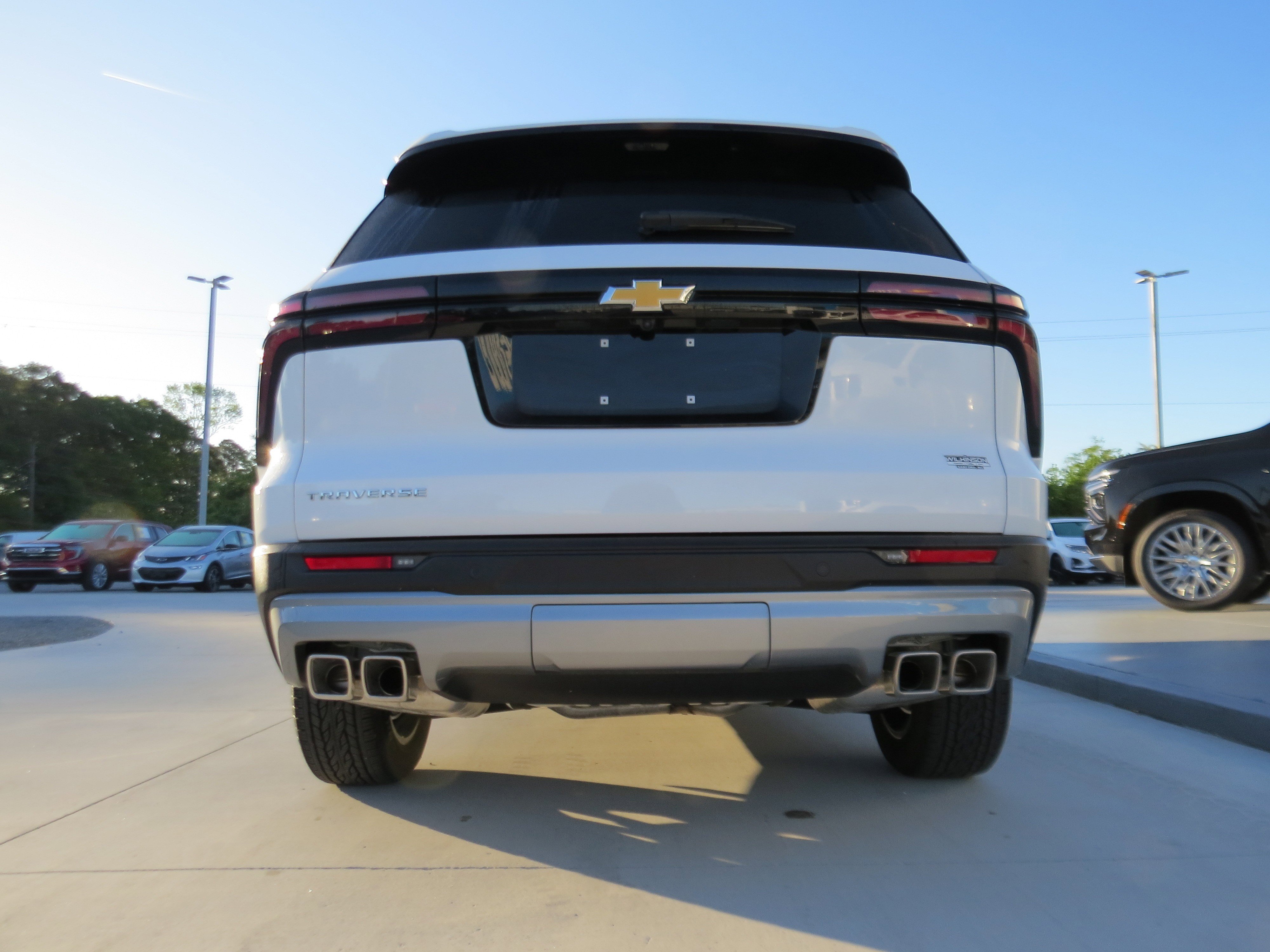 New 2026 Chevrolet Traverse LT w/ Sun and Wheel Package FWD image 5