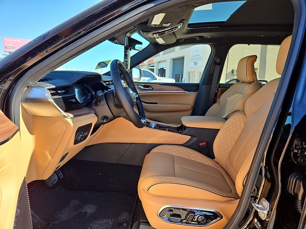 New 2026 Jeep Grand Cherokee L Summit w/ Obsidian Package image 15