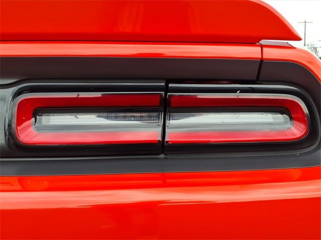 Certified 2016 Dodge Challenger R/T Plus image 13