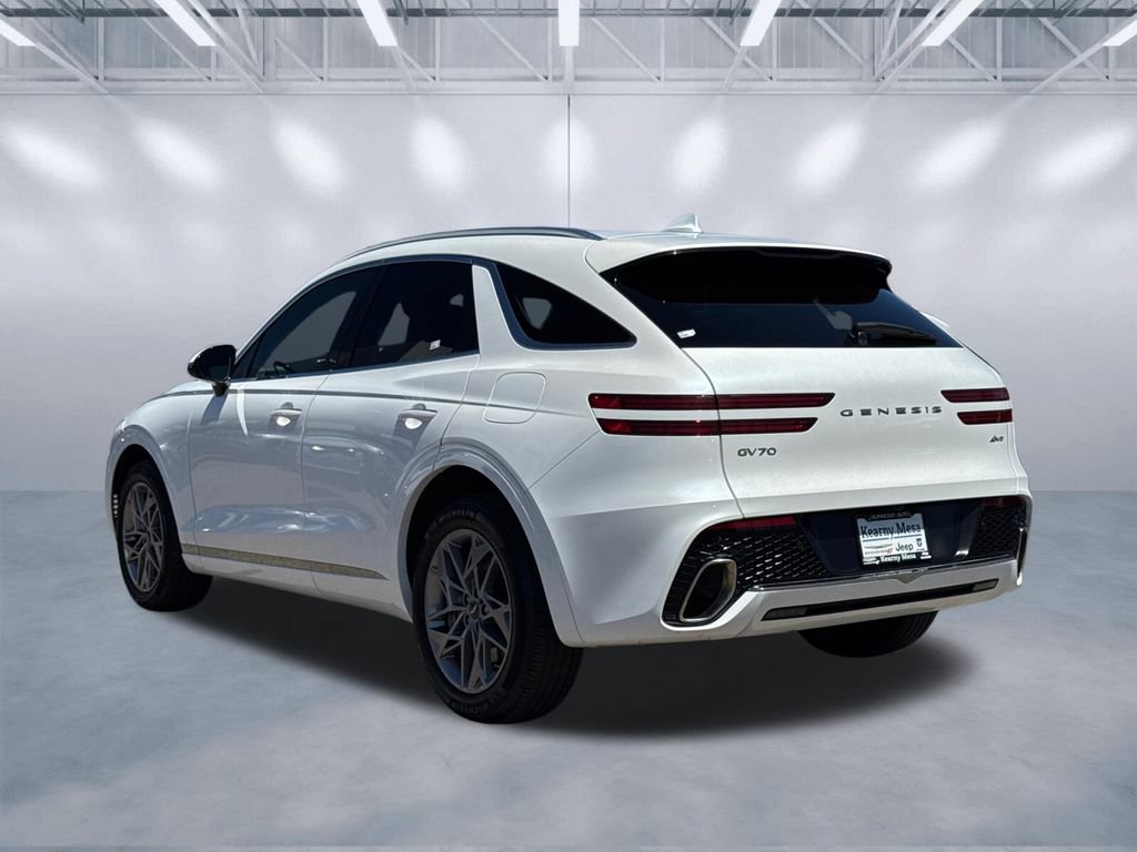 Used 2025 Genesis GV70 2.5T AWD/4WD image 4