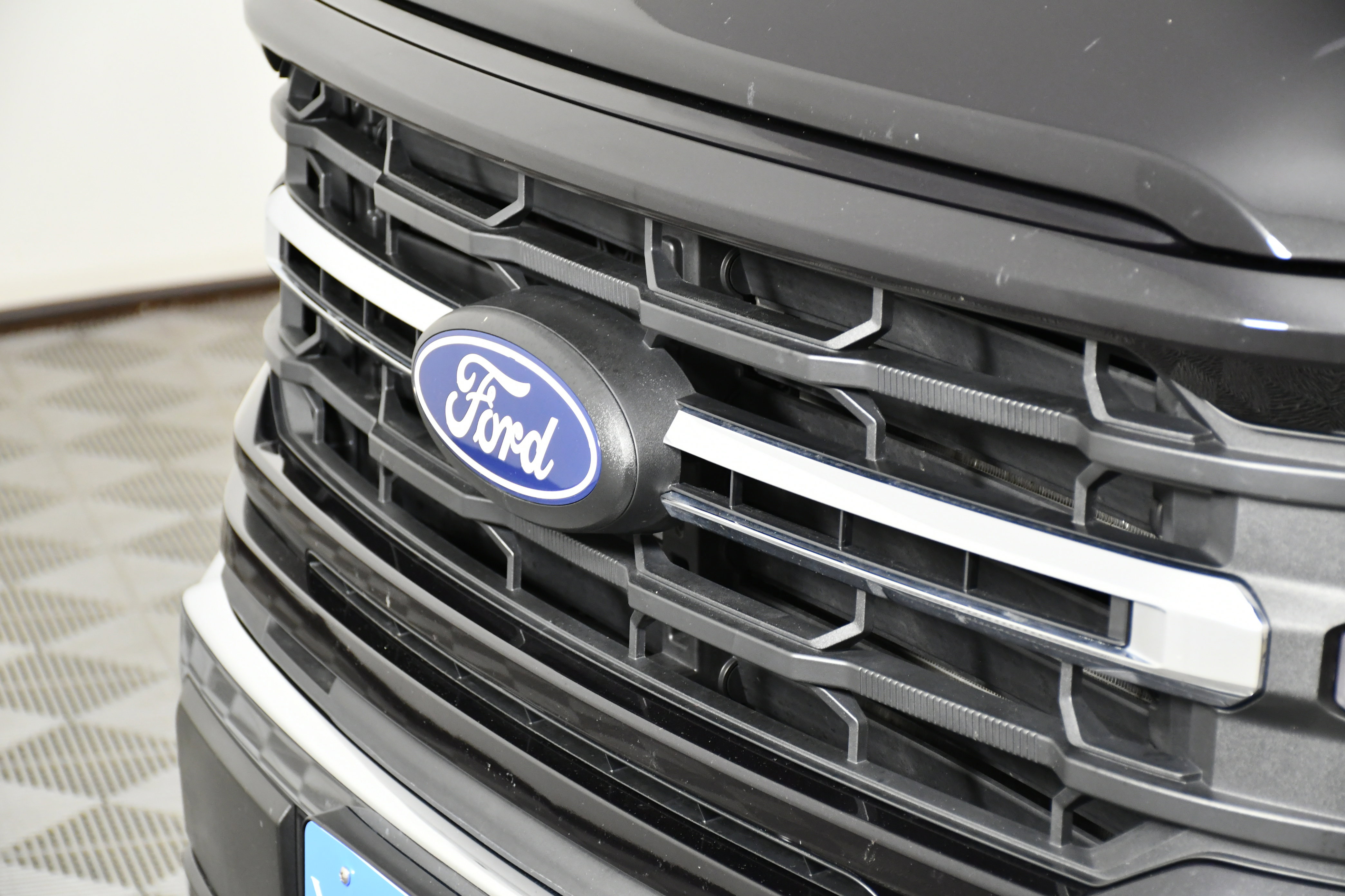 Used 2025 Ford F150 XLT w/ Equipment Group 301A Standard AWD/4WD image 11