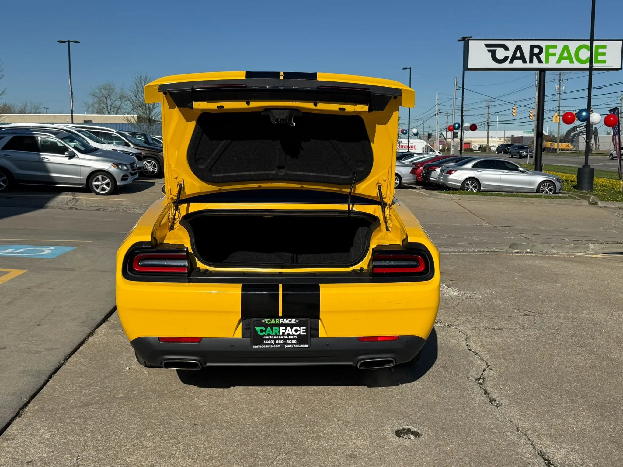 Used 2018 Dodge Challenger SXT w/ Driver Convenience Group RWD image 12