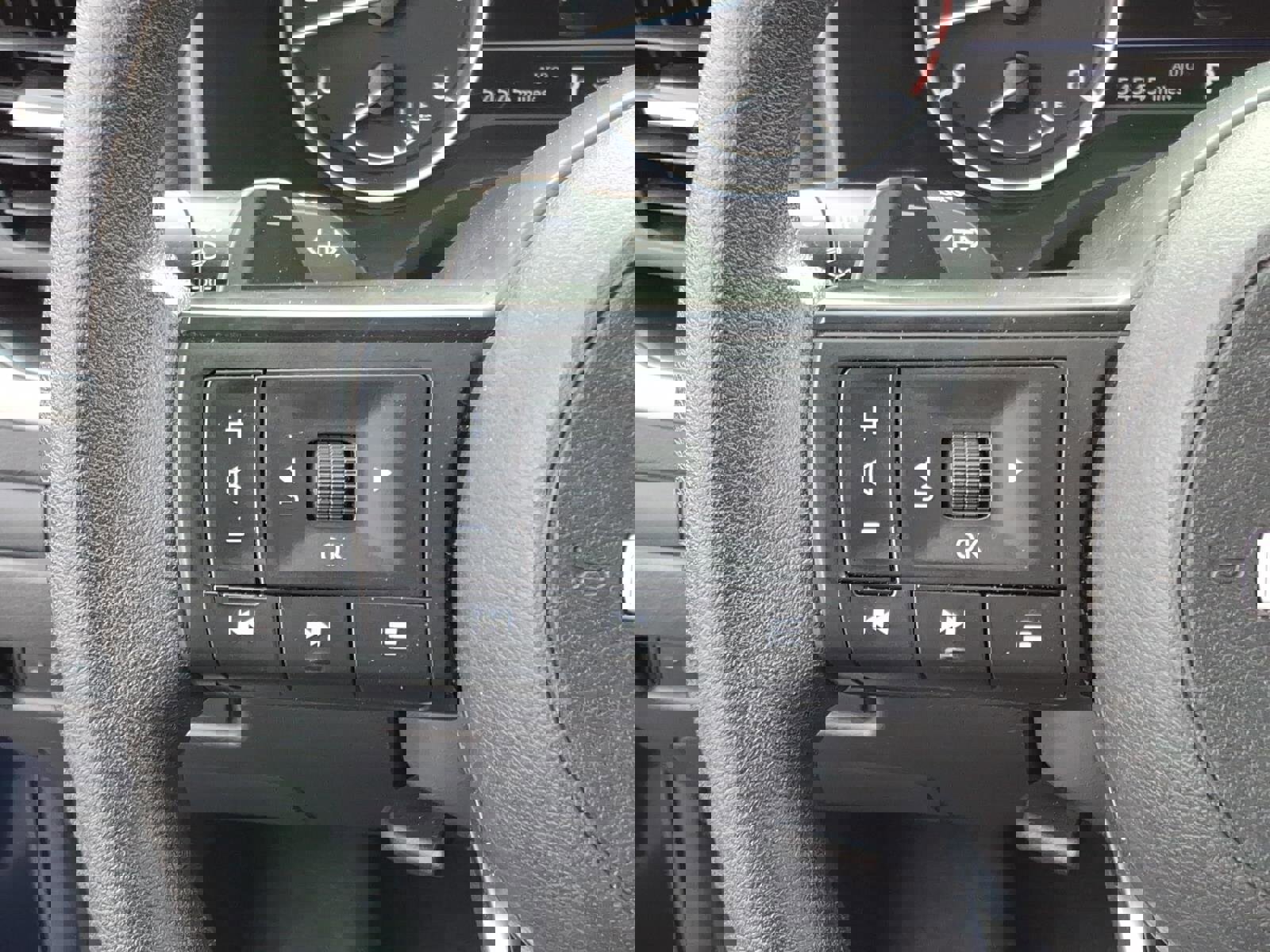 Used 2024 Nissan Rogue SV image 19