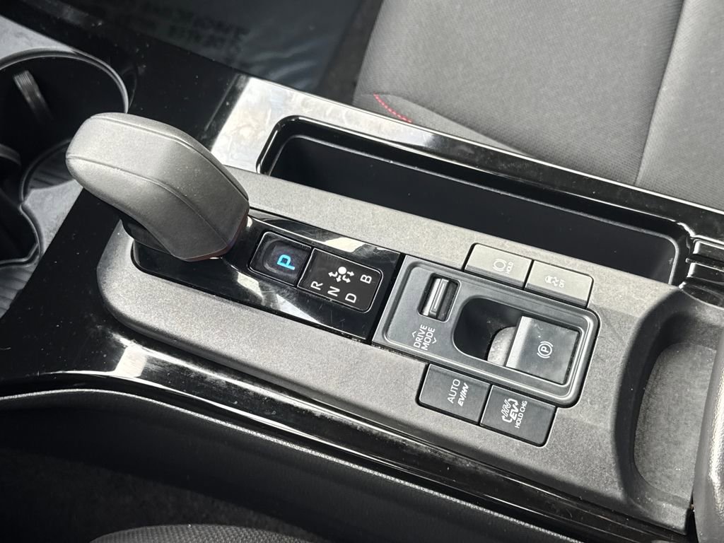 Used 2024 Toyota Prius Prime SE image 25